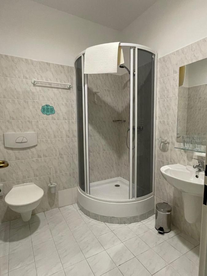 Bechneruv Statek Hotell Lány Eksteriør bilde