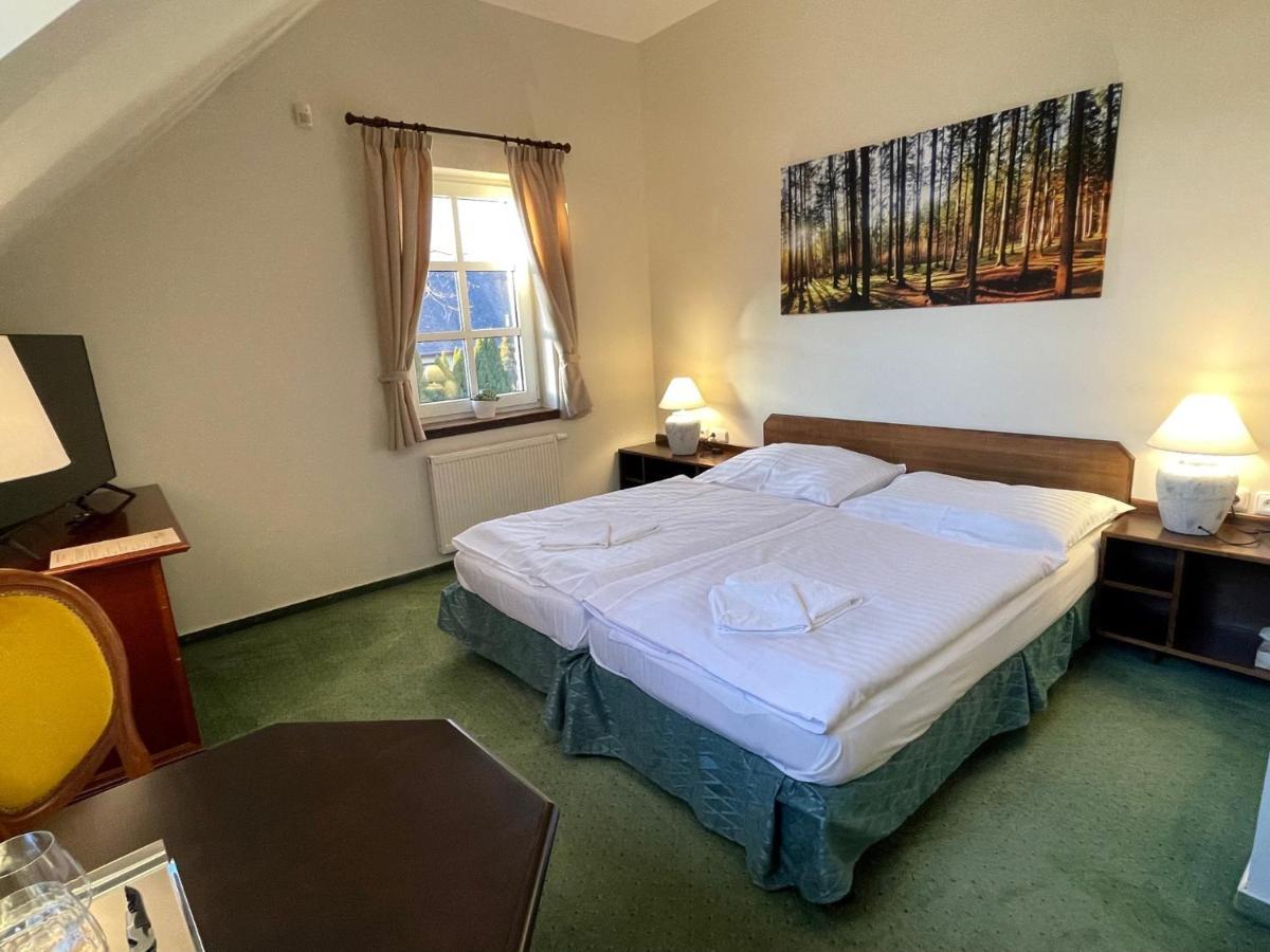 Bechneruv Statek Hotell Lány Eksteriør bilde