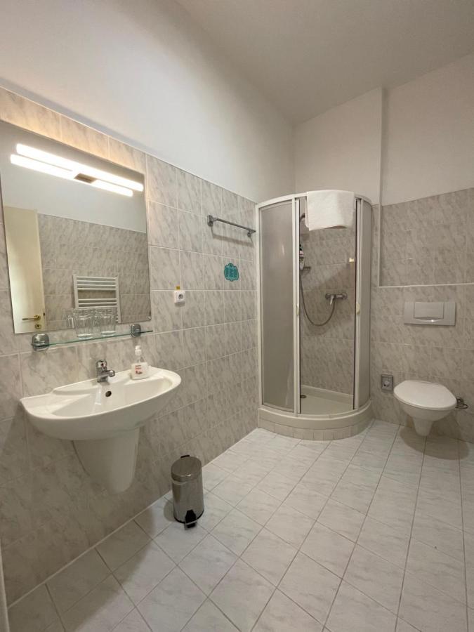 Bechneruv Statek Hotell Lány Eksteriør bilde