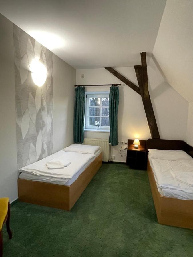 Bechneruv Statek Hotell Lány Eksteriør bilde