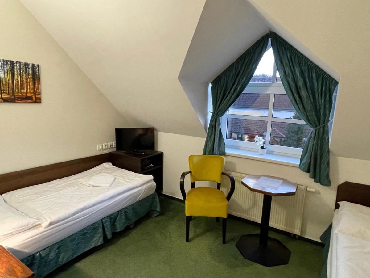 Bechneruv Statek Hotell Lány Eksteriør bilde