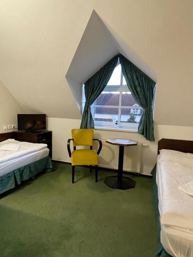 Bechneruv Statek Hotell Lány Eksteriør bilde